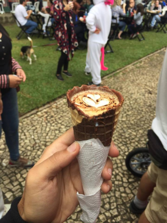 Café no cone do Kombi n' Coffee. Foto: Divulgação.