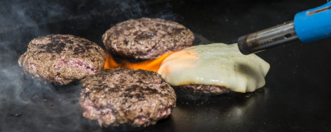 A partir das 11h: Batalha CWBurguer Fest tem hambúrgueres incríveis