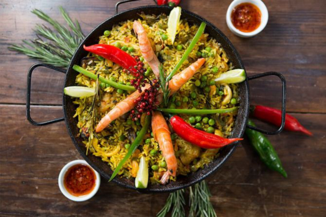 O restaurante da Ilha do Mel, Fim da Trilha Pousada e Gastronomia, selecionou o prato Paella Marinera para o festival. Foto: Divulgação.