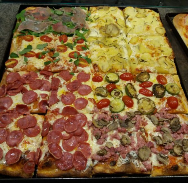 A Balbi Pizza al Taglio serve oito sabores salgados. Foto: Divulgação.
