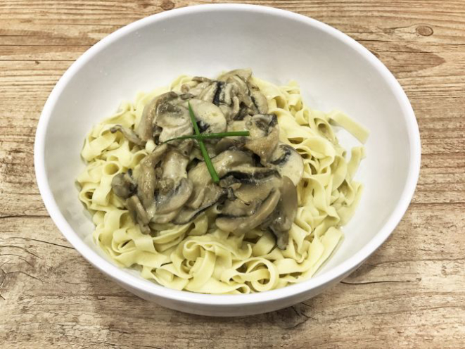 Talharim com cogumelos frescos. Foto: Divulgação.