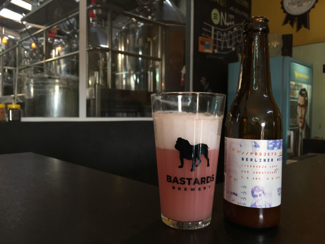 Berliner Weisse com jabuticaba é receita do cervejeiro de Curitiba José Luiz Claudino. (Foto: Divulgação)