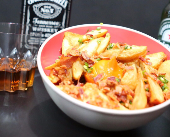 Porção de batata rústica do Claymore Highway Bar. Foto: divulgação/Jana Elis