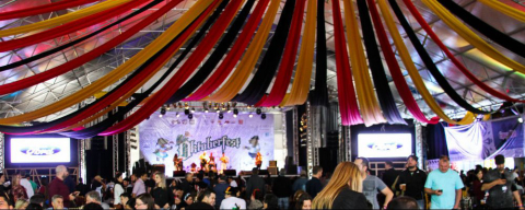 Oktoberfest Curitiba tem 35 opções de chopes e comida típica alemã