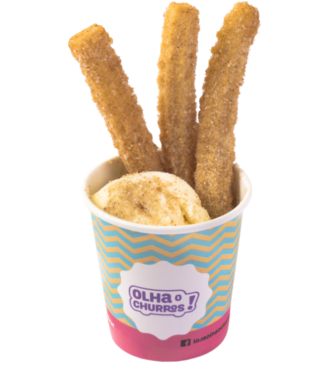 Ice Churros Simples com três galletas de churros e uma bola de sorvete de creme (R$ 5).