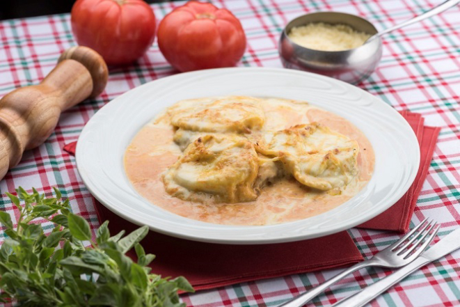 Mezzaluna à Mangiare Felice. Foto: Fernando Zequinão/Gazeta do Povo.