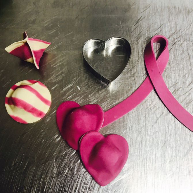 O ravióli cor-de-rosa é vendido congelado e está disponível no Casal Garcia até 31 de outubro. Foto: Divulgação.