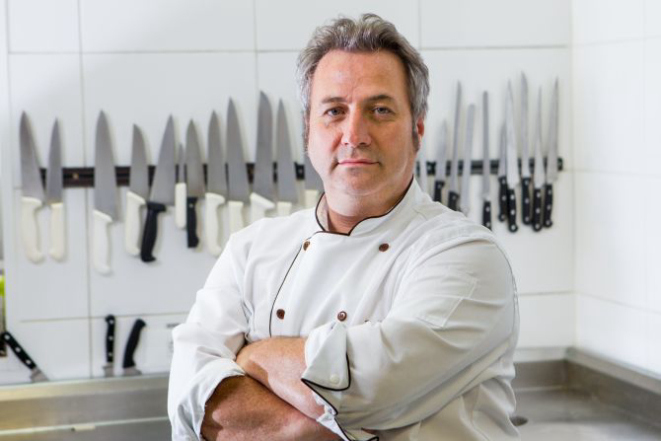 Chef Flavio Frenkel. Foto: Brunno Covello / Gazeta do Povo.