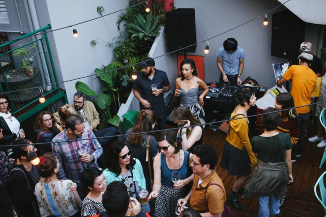 O jardim do Botanique recebe um sunset neste domingo. Foto: divulgação