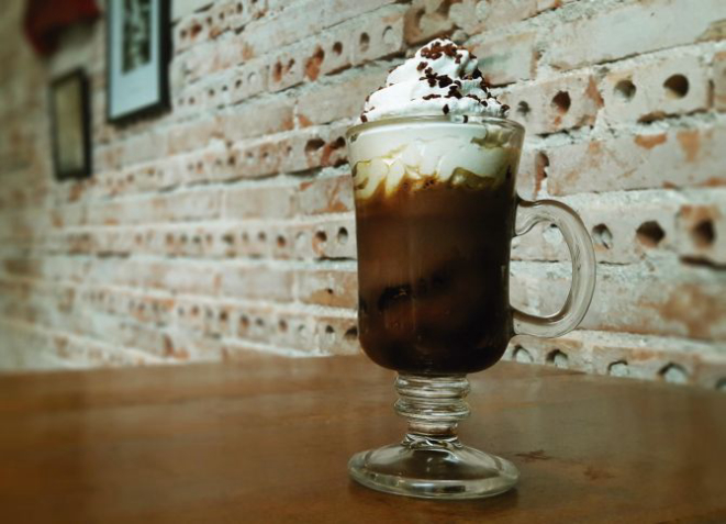 Expresso Brownie do Chelsea Cafe. Foto: Camila Biscouto/ Divulgação