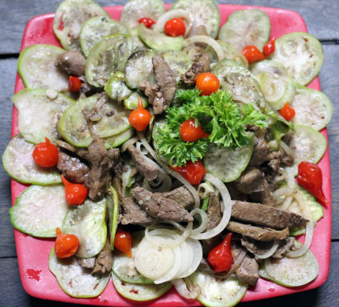 Fígado com jiló do Bar da Lora. Foto: Divulgação