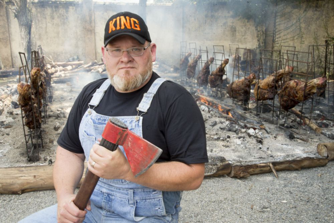 Paul Meat Lover com suas paletas bovinas. Festival do Churrasco de Curitiba. Foto: Hugo Harada/Gazeta do Povo.