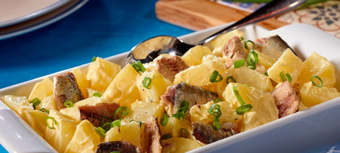 Salada de batata com sardinha