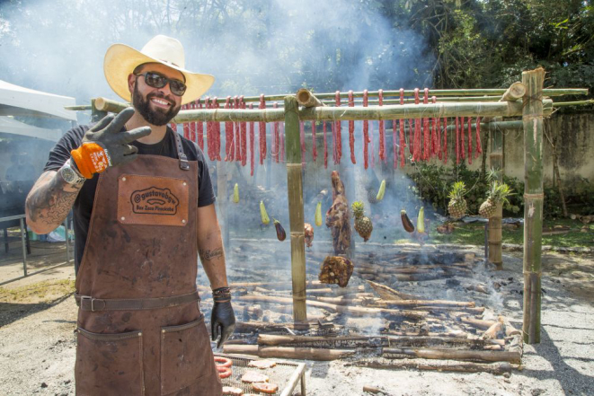 Varal de carnes. Festival do Churrasco de Curitiba. Foto: Hugo Harada/Gazeta do Povo.