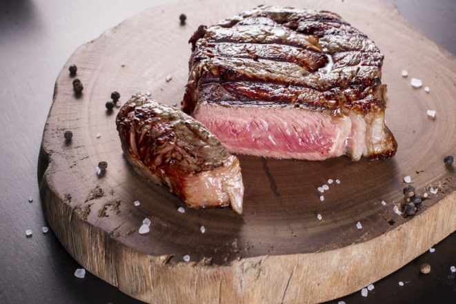 Bife ancho é um dos cortes disponíveis na NB Steak House. Foto: Divulgação