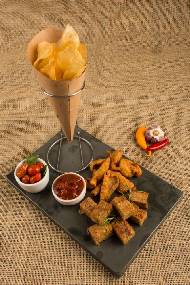 Belo Horizonte / Minas Gerais/ Brasil: XXXXXXXXXXXX, Cemitério do Bonfim, o mais antigo da capital mineira, teve movimento grande no dia de Finados, em Belo Horizonte (Foto: Rodney Costa/Eleven)