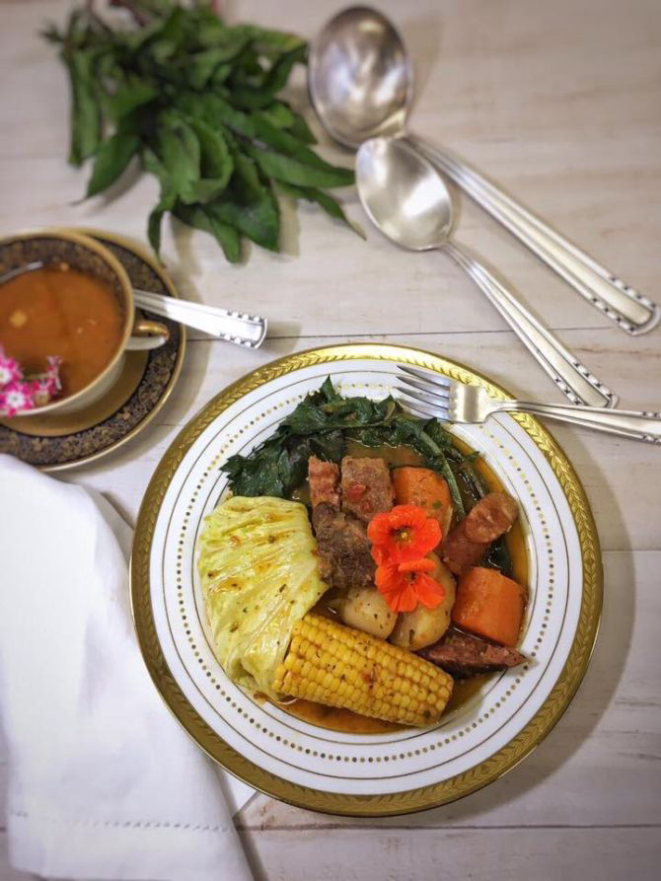 Puchero: prato de origem espanhola que sofreu adaptações regionais, ganhou um toque do índio brasileiro e passou a ser chamado pelos<br>portugueses de Cozido ou Fervido.