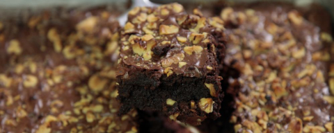 Aprenda o passo a passo para fazer o brownie perfeito em casa
