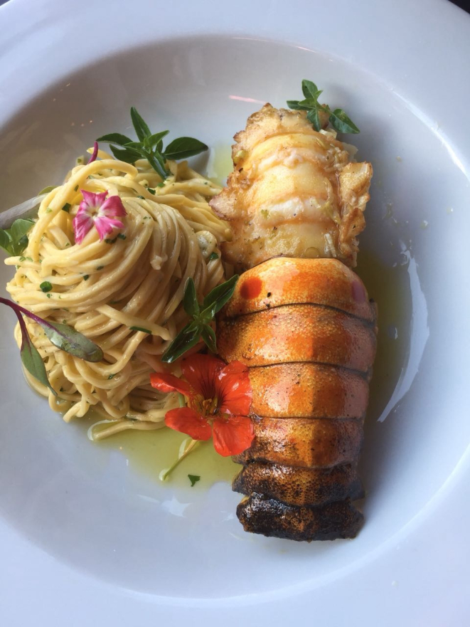 Calda de lagosta do C La Vie. Restaurante, que não abre aos domingos, funcionará no dia 13 por causa do dia das mães. Foto: Divulgação