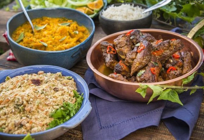 Costelinha suína com farofa e quibebe. Foto: Leticia Akemi