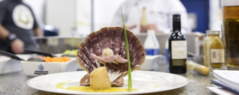 “Rei da ostra” de Floripa tem peixes e frutos do mar apreendidos