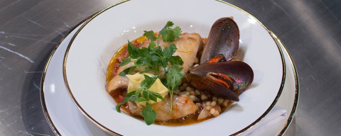 Massa com robalo de Paola Carosella leva caos à cozinha do MasterChef