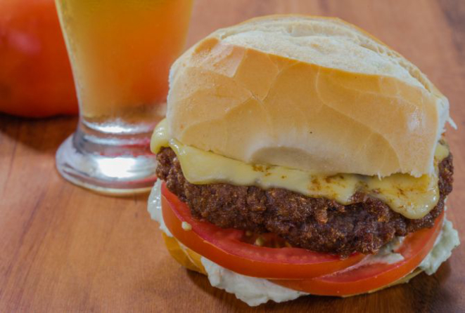 Pão com bolinho do Porco Nobre. Foto: Divulgação