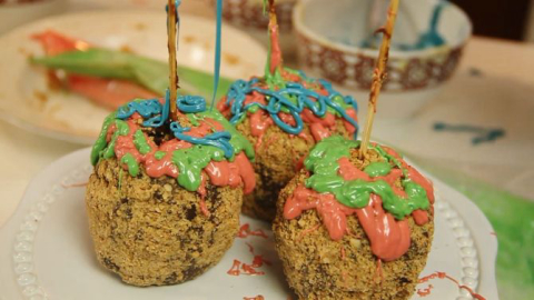 Maçã do amor de brigadeiro