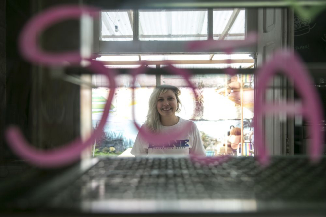 Carol Ferreira, do Veg Veg, em Curitiba. Foto: Marcelo Andrade/Gazeta do Povo.