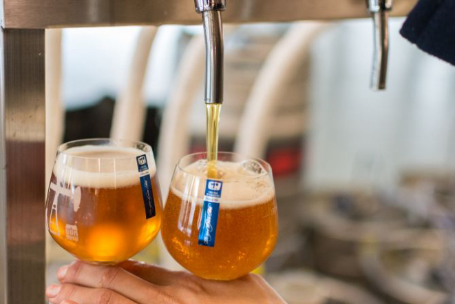 DUM DAY 8 traz 88 rótulos de cervejas para o Museu Oscar Niemeyer. Foto: Jana Rizziolli/ Divulgação