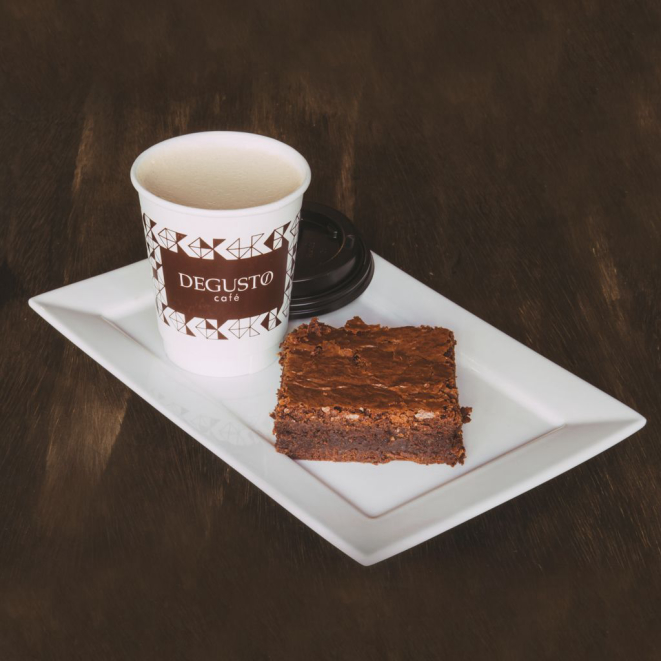 Cappuccino Degusto 240ml + Brownie especial da casa