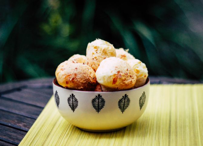 Pão de queijo mineirinho do Empório Kaminski. Foto: Manu Singer/Divulgação