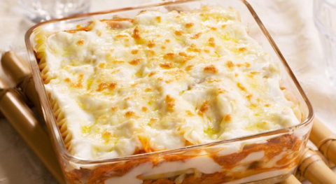 Lasanha de atum com molho branco