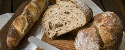 Pão fermentado por 16 horas em padaria no Alto da XV é o melhor de Curitiba