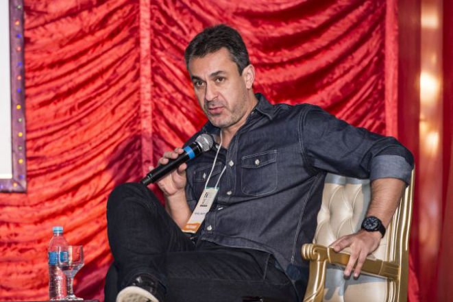 Raphael Zanette, do Grupo Vino! e Mercadoteca. Foto: Letícia Akemi/Gazeta do Povo.