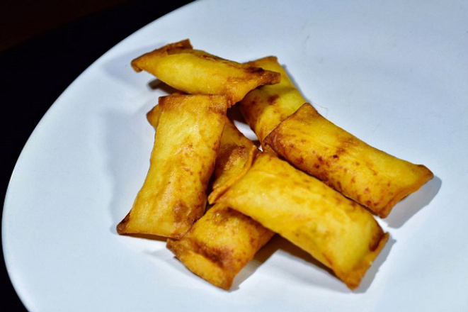 O risotto de passeio é feito com laranja da terra do Chico Doceiro com queijo camembert mineiro. Foto: Nereu Jr./Divulgação.