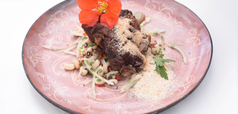 Do porco no barro ao doce de laranja, festival revela segredos da culinária mineira