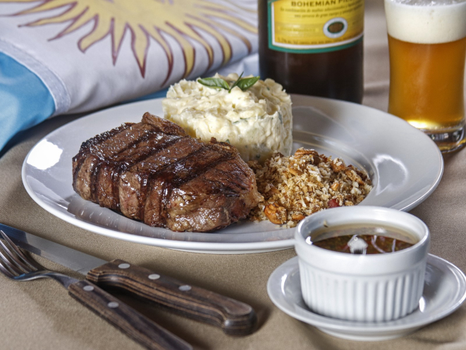 Bife de chorizo da Cabaña Montefusco. Foto: André Rodrigues/Gazeta do Povo.