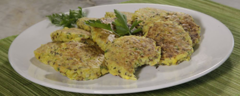Aprenda a preparar uma versão mais saudável de bolinho de arroz
