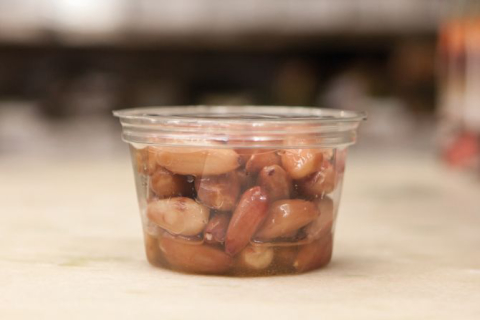 Pinhão em conserva, gila e outros produtos curiosos vendidos em Curitiba