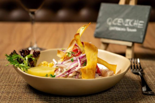 O ceviche de peixe branco do QCeviche. Foto: Fred Kendi/divulgação.