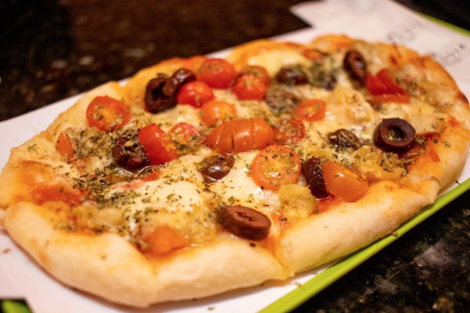 A pizza de R$ 10 servida no Paradoja durante o festival. Foto: divulgação.