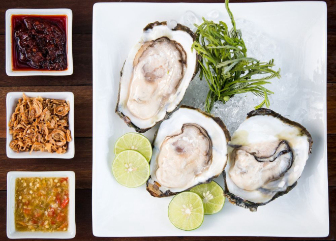 São oferecidos cinco pratos à base de ostras no Business Club. Foto: divulgação.