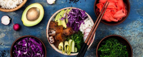 Poke é uma das grandes novidades gastronômicas do verão em Floripa