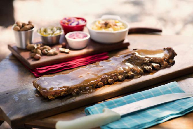 A costelinha barbecue é figurinha carimbada em churrascos nos Estados Unidos. Foto: Alexandre Mazzo/Gazeta do Povo