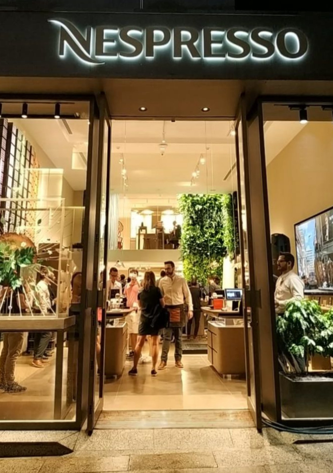 Fachada da nova boutique da Nespresso, em São Paulo. Foto: Marina Mori / Gazeta do Povo