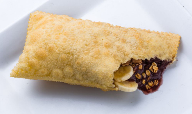 O pastel de açaí será vendido em edição limitada até o final de março. Foto: divulgação.