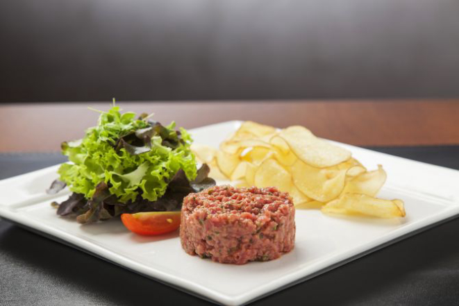 Steak tartare do La Varenne. Foto: Divulgação