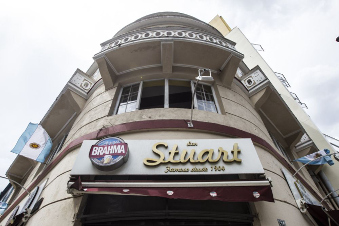 Bar Stuart. Foto Brunno Covello / Gazeta do Povo.
