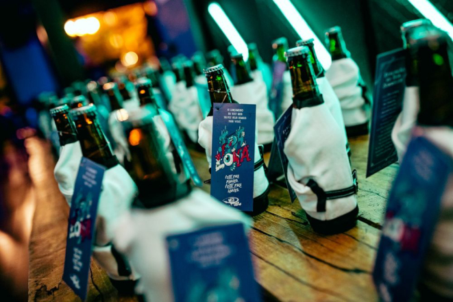 A Loka é produzida com a mesma erva do absinto, mas tem graduação alcoólica de apenas 6,6%. Foto: divulgação.